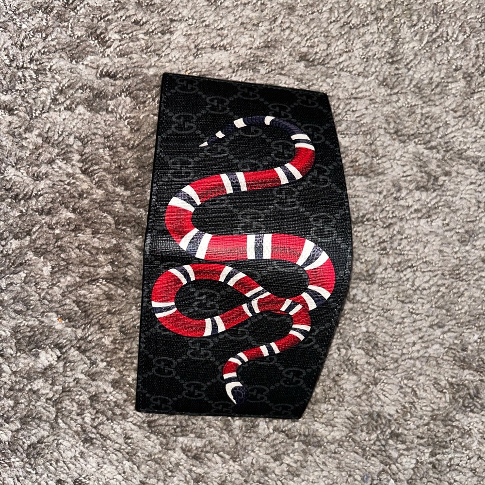 Gucci wallet